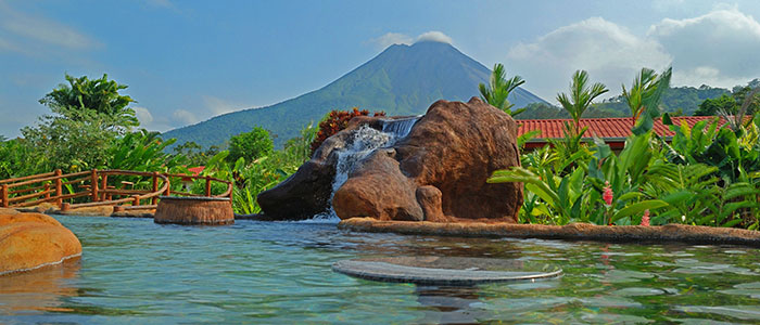 Volcano Lodge & Springs